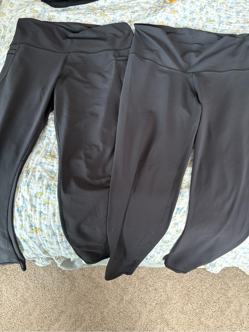 Old Navy Powersoft Legging Bundle (2) one with pockets and one without